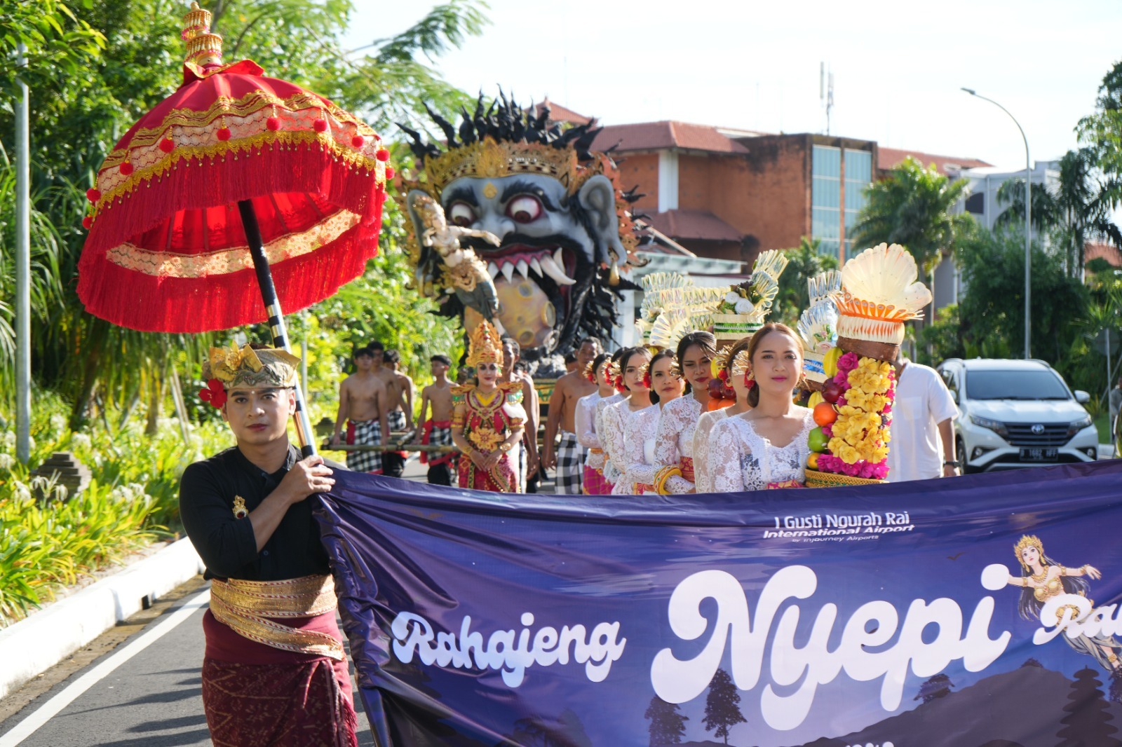 Sambut Nyepi, Bandara Internasional I Gusti Ngurah Rai Hadirkan Parade Ogoh-Ogoh “Kala Rau”